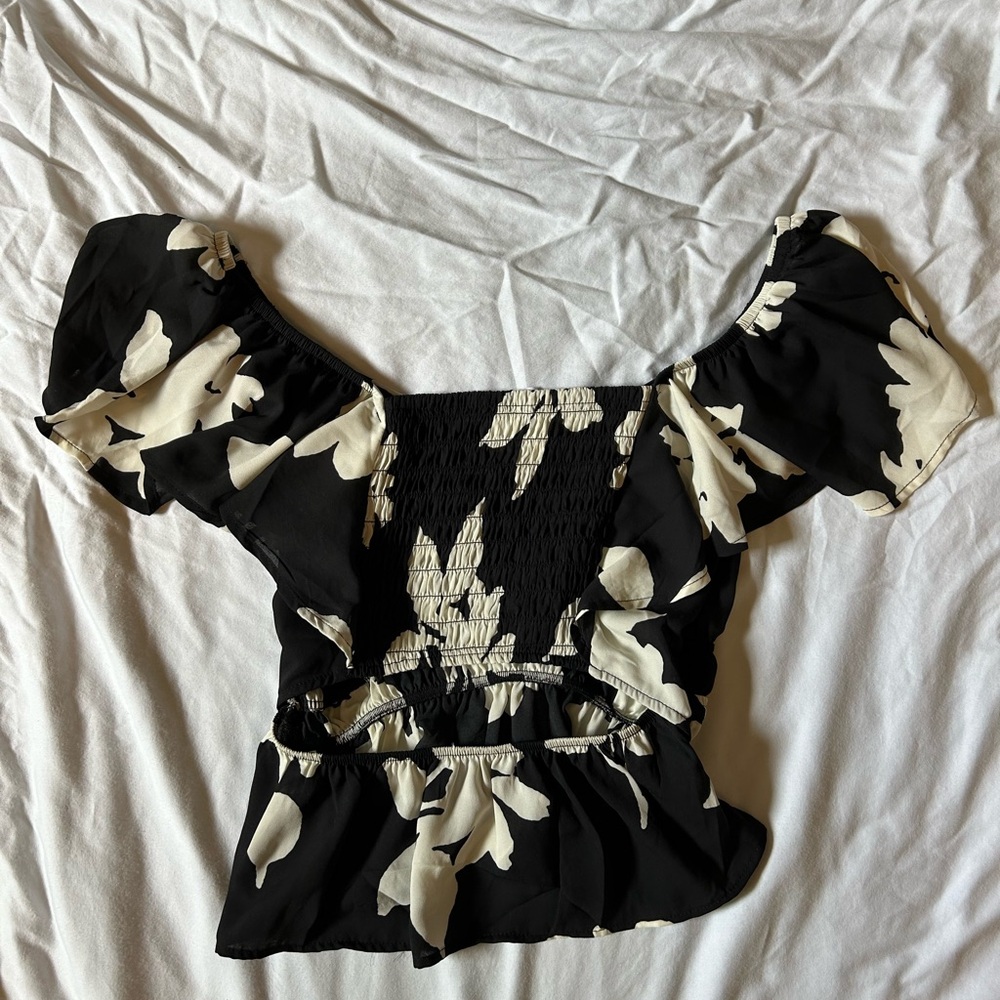 Patterned Top SOLD - Picture 4 of 5
